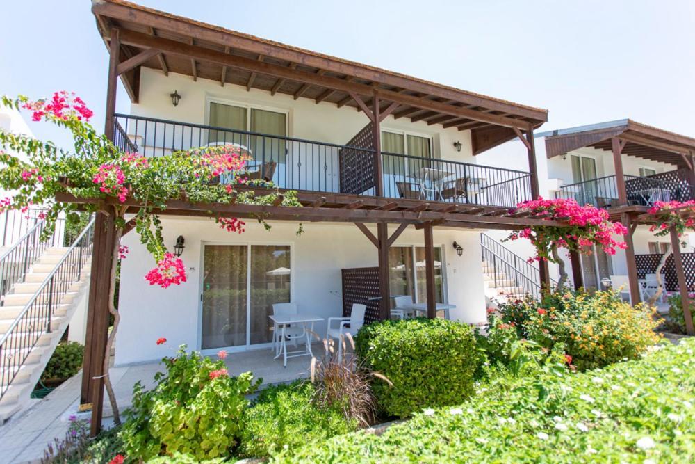Citrus Tree Gardens Hotel Karavas  Luaran gambar